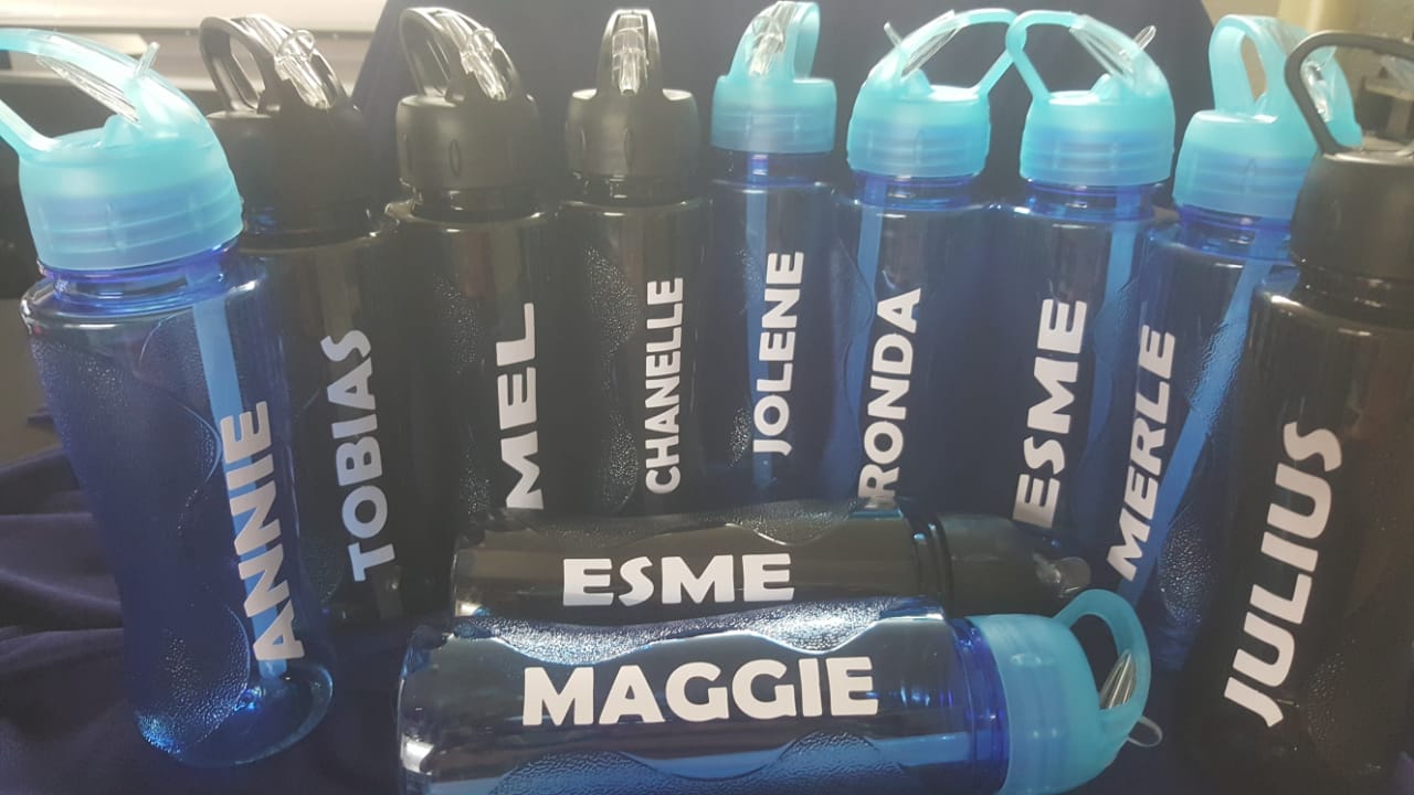 Drinking bottles with custom names